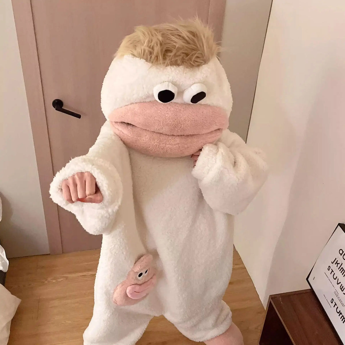 Nuevo pijama de una pieza con diseño de monstruo de boca grande, lindo y divertido, de forro polar grueso, ropa de casa para parejas, hombres y mujeres, pijama de dibujos animados para otoño